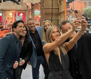 Friends The Reunion: Επιστρέφουν τα «Φιλαράκια» απόψε στο Star! - Δείτε το τρέιλερ